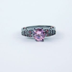 Skull Round CZ Pink Ring 10KT black GP, Sz 9